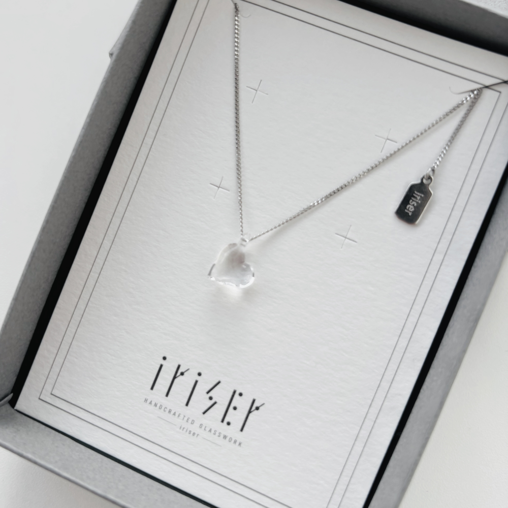 ハート　クリア　ネックレス(金具シルバーVer.)