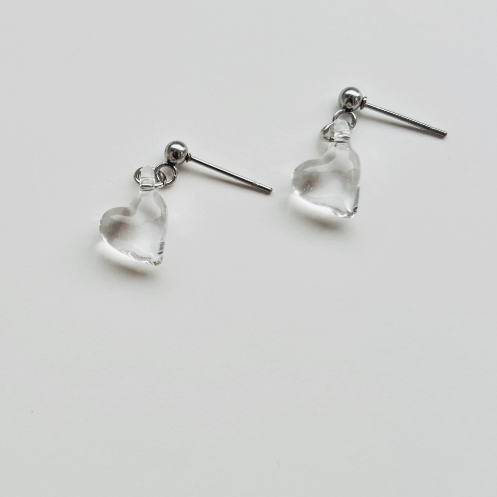 ハート　クリア　ピアス(金具シルバーVer.)