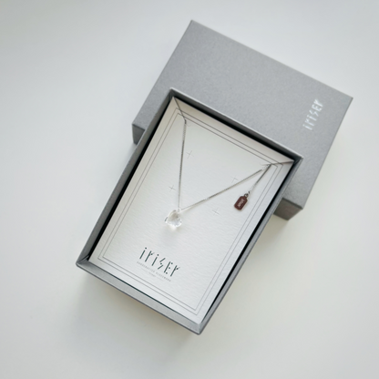 ハート　クリア　ネックレス(金具シルバーVer.)