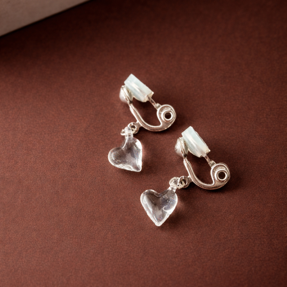 ハート　クリア　イヤリング（金具シルバー）