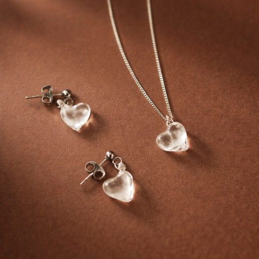 ハート　クリア　ネックレス・ピアスセット（金具シルバー）