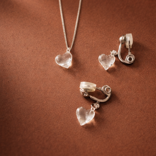 ハート　クリア　ネックレス・イヤリングセット（金具シルバー）
