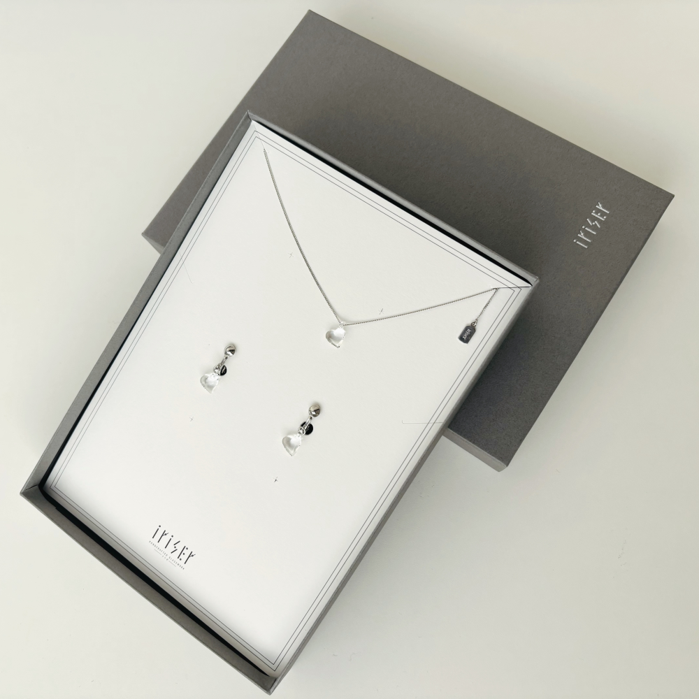 ハート　クリア　ネックレス・イヤリングセット（金具シルバー）