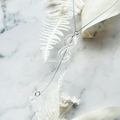 アンフィニ　クリア　ネックレス