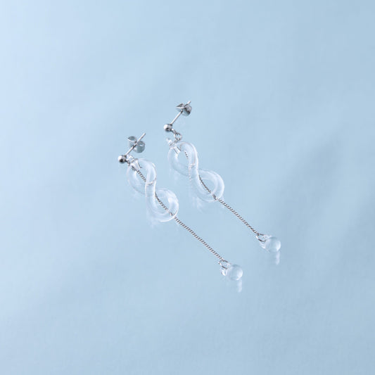 アンフィニ　クリア　ピアス