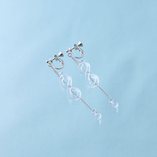 アンフィニ　クリア　イヤリング