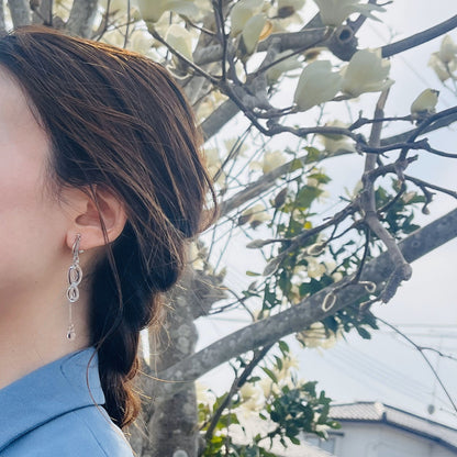 アンフィニ　クリア　イヤリング