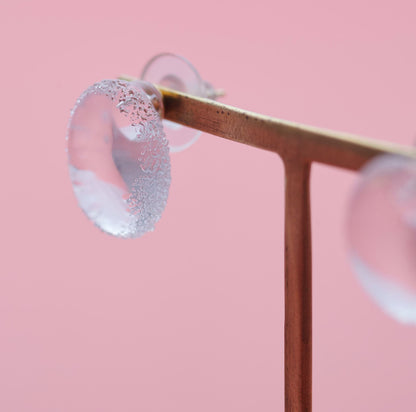 Claireピアス 繊細なガラスの微粒子