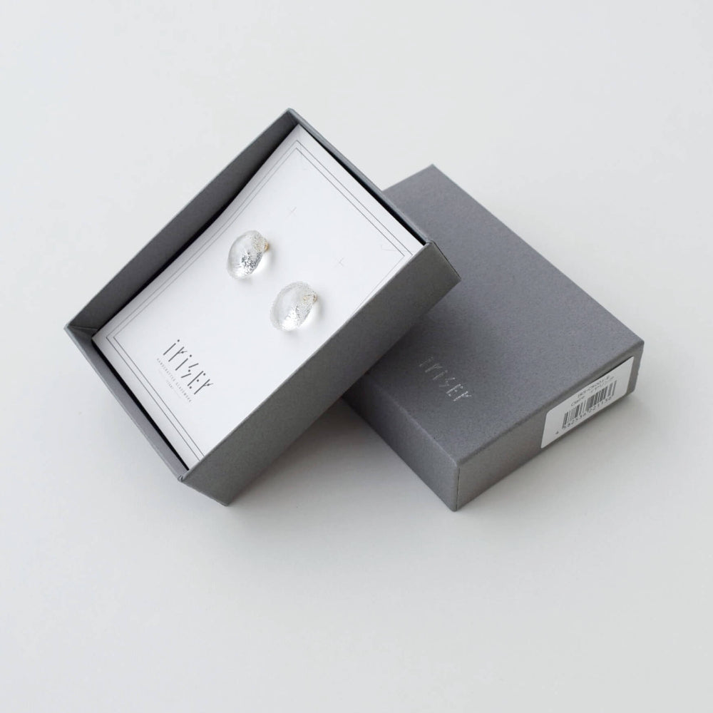 Claireピアス ギフトにも