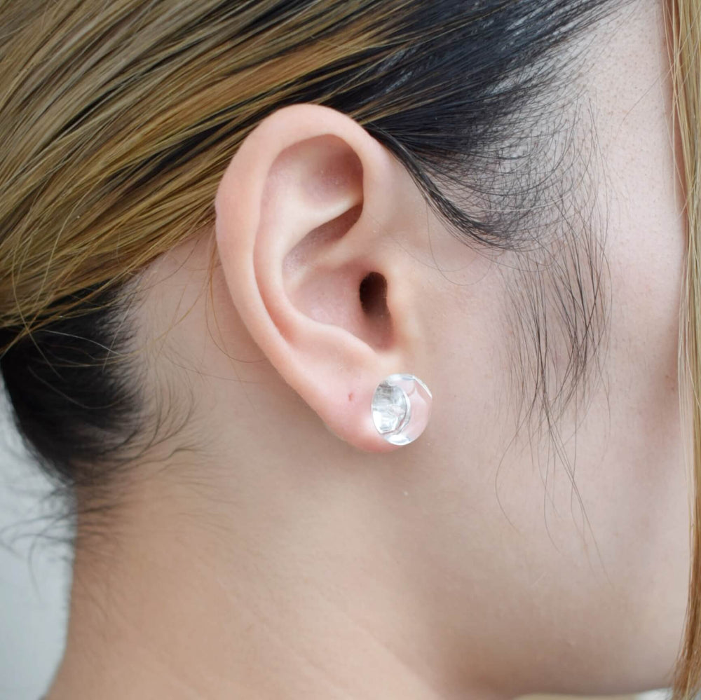 Gensekiピアス シーンを選ばない透明ガラスピアス