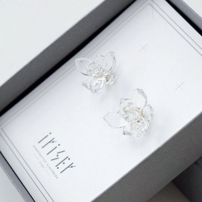 ミズアオイ　ピアス