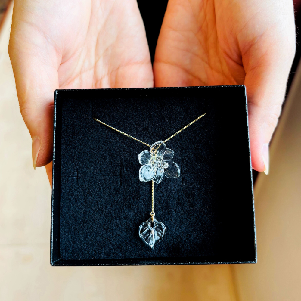 ガラスアクセサリー ミズアオイ ネックレス (K10) – iriser - イリゼ