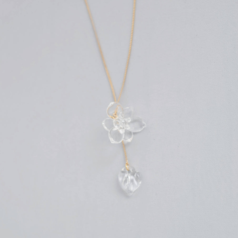 ミズアオイ　ネックレス