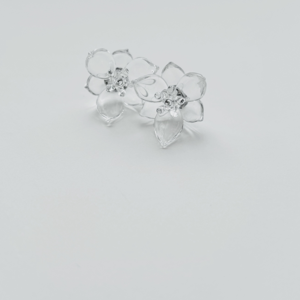 ミズアオイ　ピアス(金具シルバーVer.)